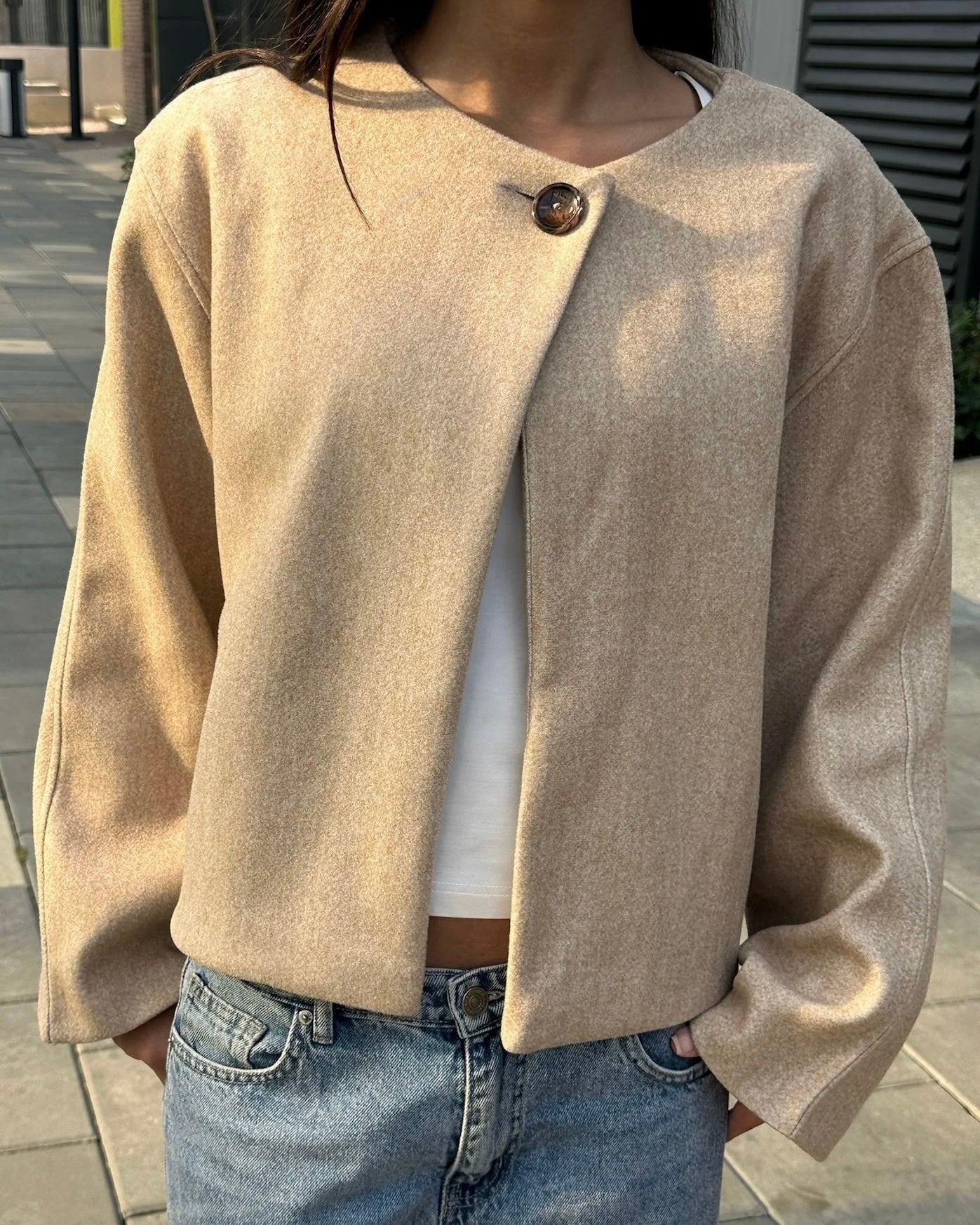 Asymmetria Créme Wool Jacket